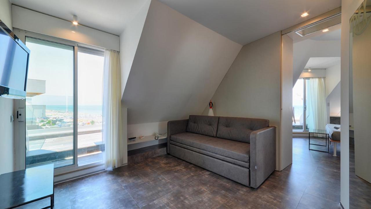 Hotel Rex - Fronte Mare Riccione Kültér fotó