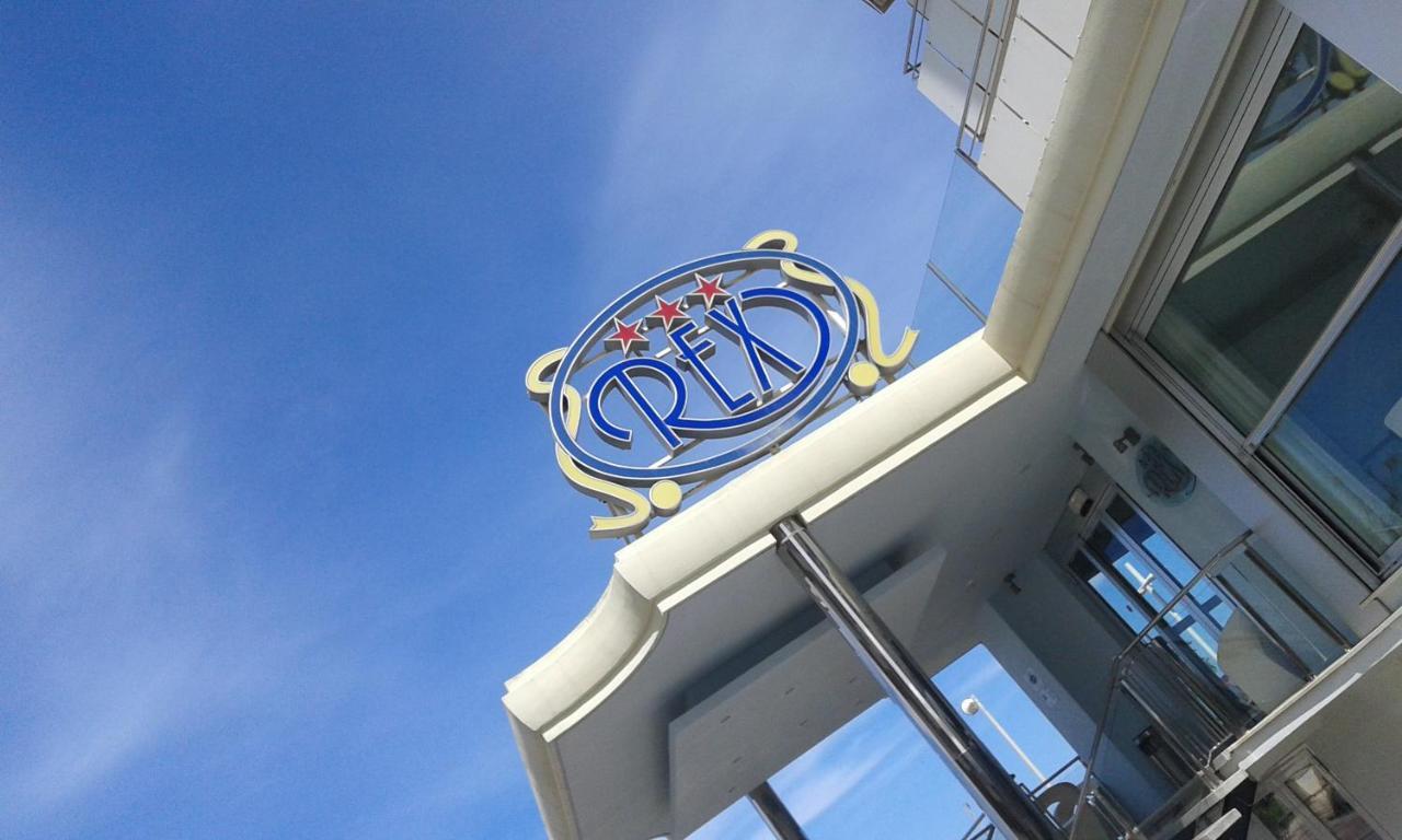 Hotel Rex - Fronte Mare Riccione Kültér fotó